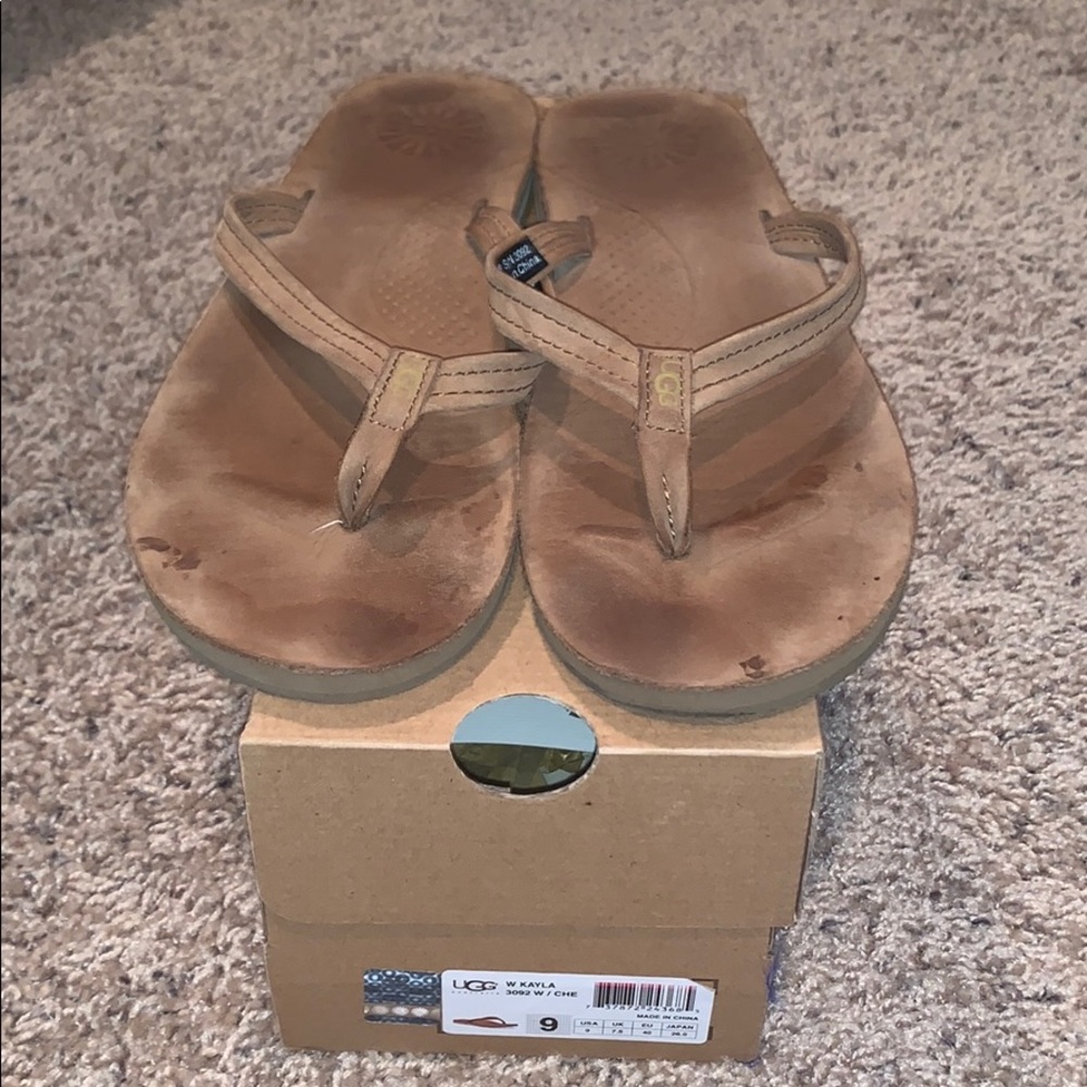 Ugg Kayla flip flop sandals size 9